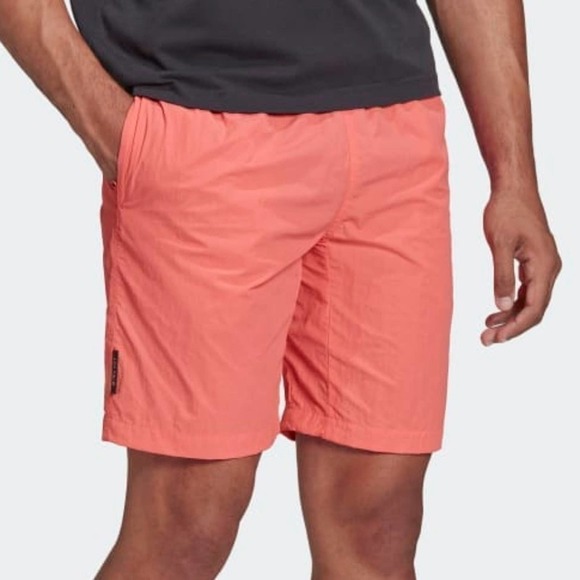 Adidas Adventure Cargo Shorts Size Small NWT - Picture 1 of 6